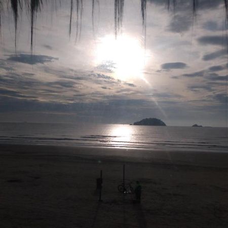 Suites Pé na Areia Peruíbe Exterior foto